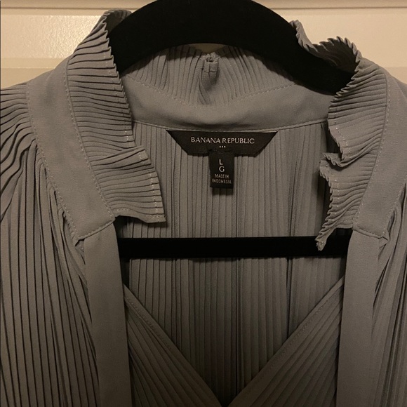 Banana Republic Gray Blouse - Picture 5 of 6